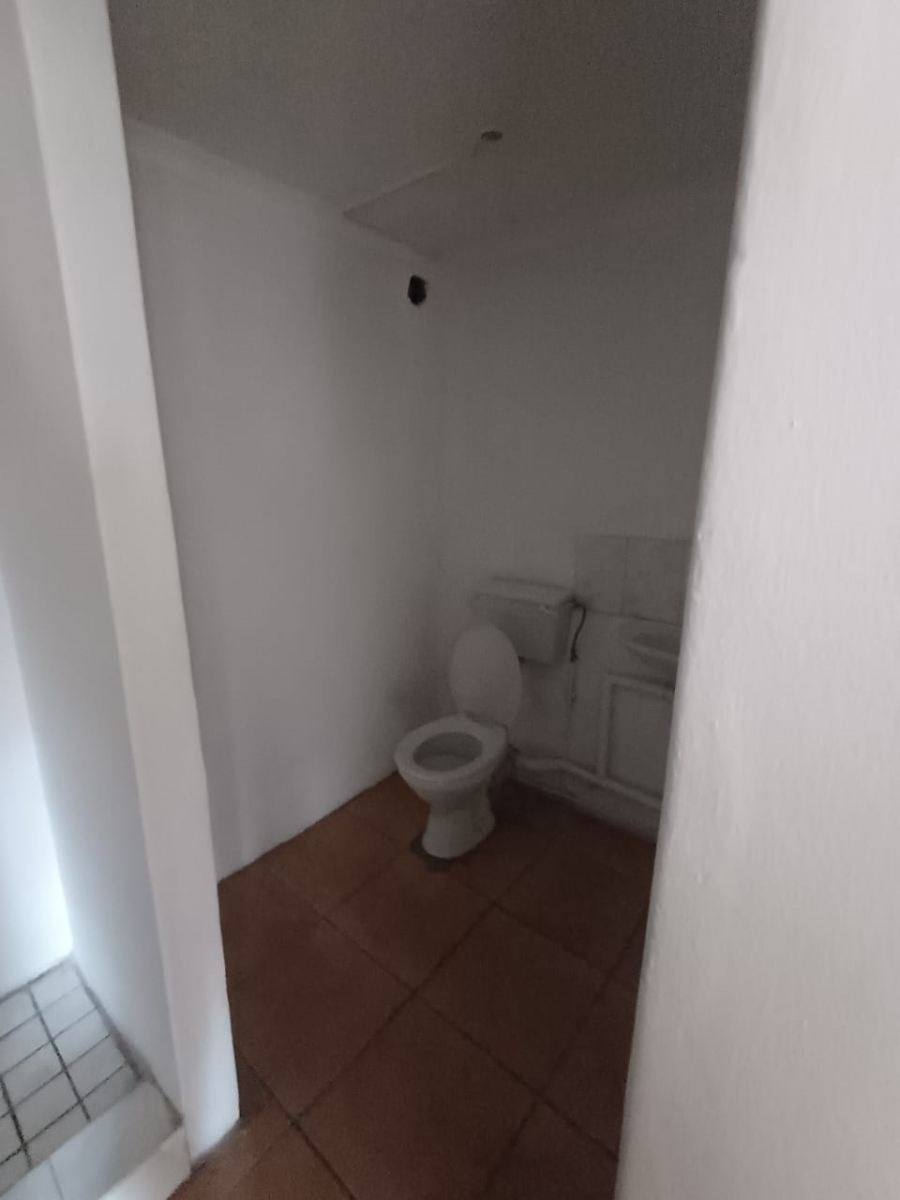 To Let Commercial Property for Rent in Okavango Park Western Cape
